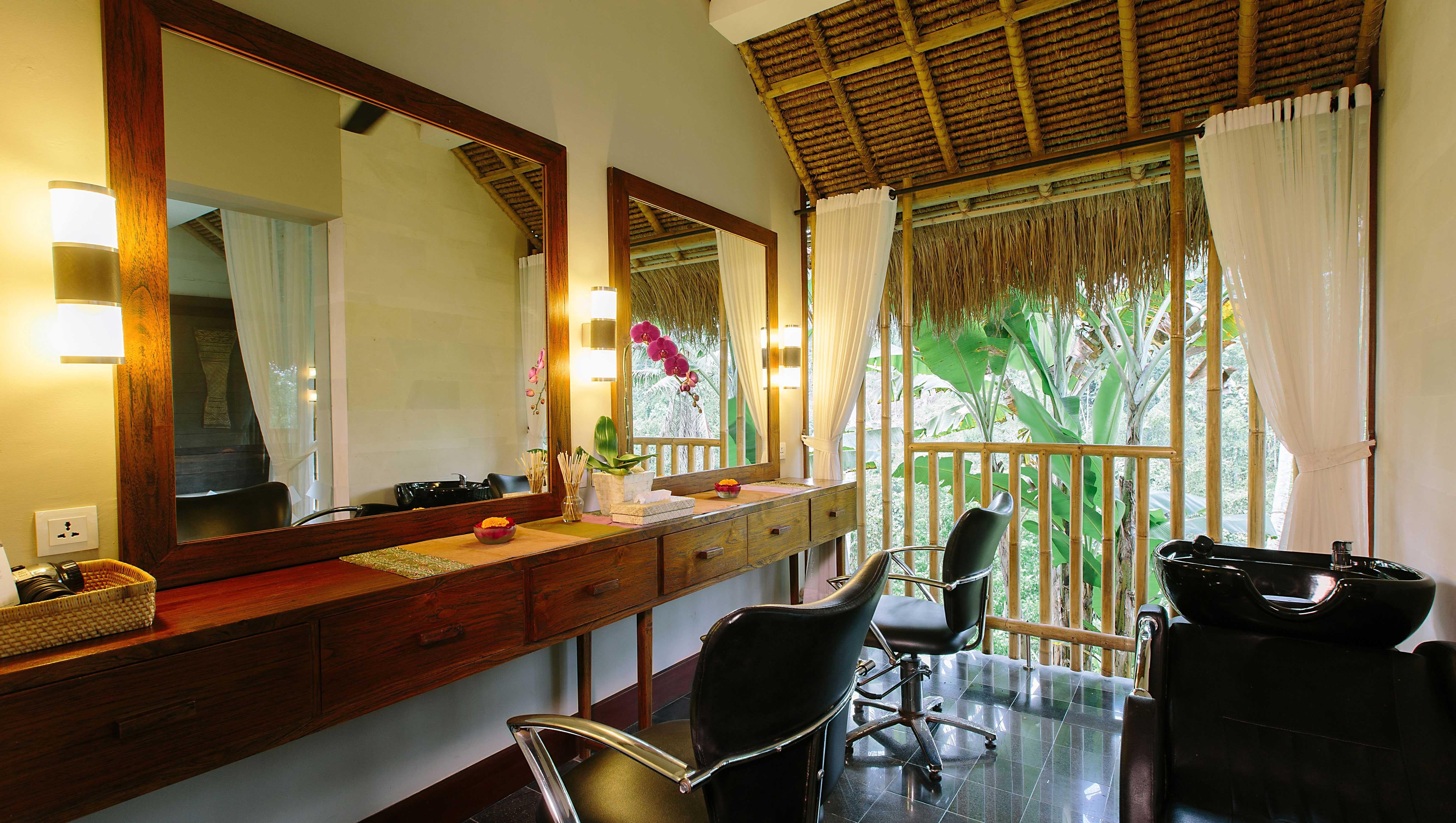 Tejaprana Resort y Spa Ubud Exterior foto A salon in Bali, Indonesia