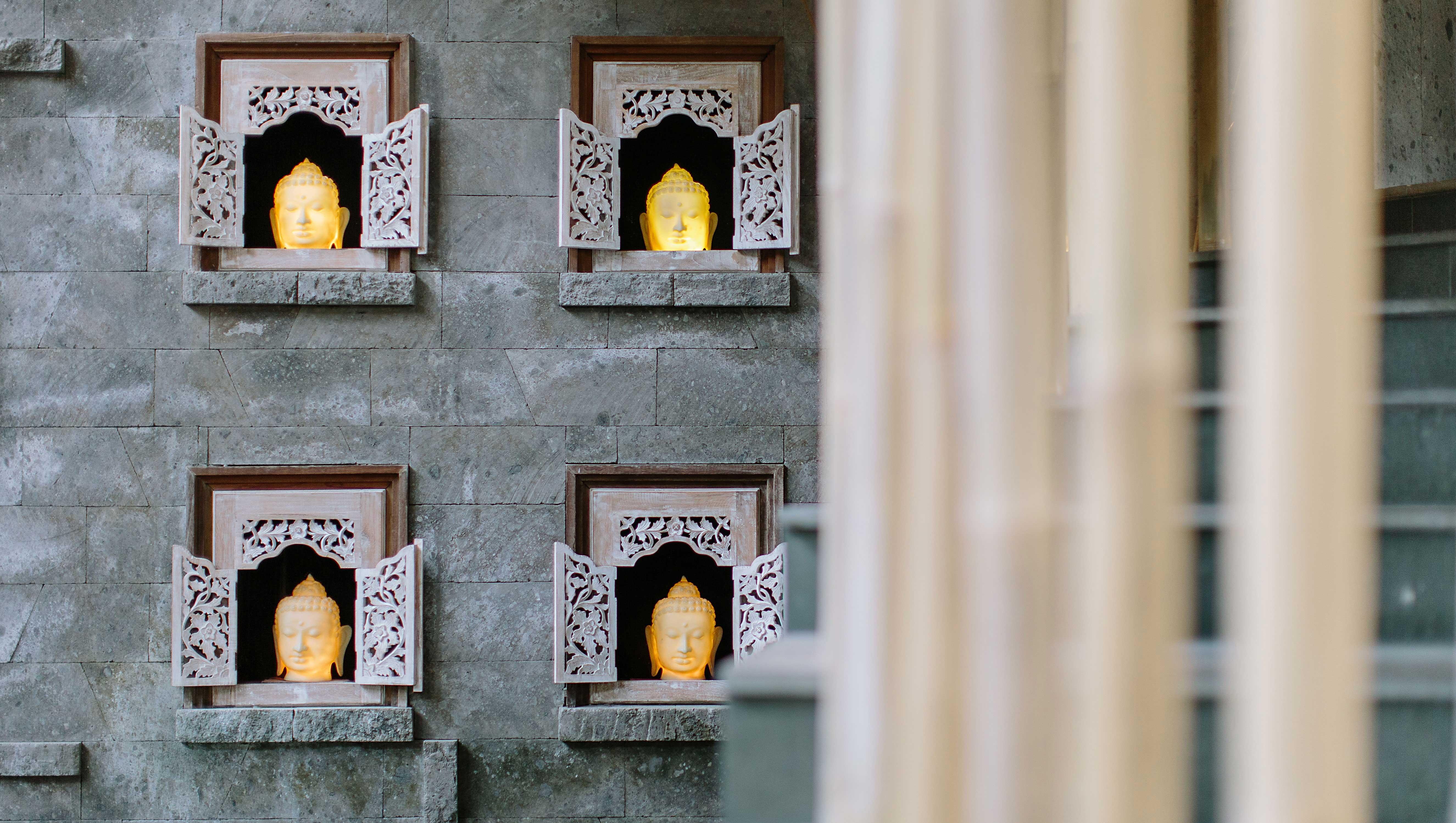 Tejaprana Resort y Spa Ubud Exterior foto The four faces of the Buddha