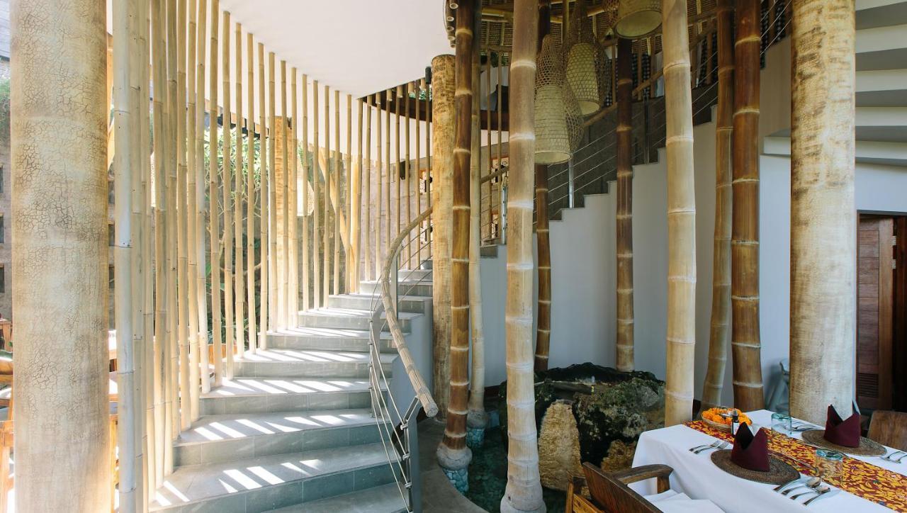 Tejaprana Resort y Spa Ubud Exterior foto Bamboo columns in a hotel