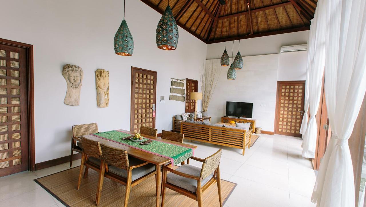 Tejaprana Resort y Spa Ubud Exterior foto Interior of a villa at the resort